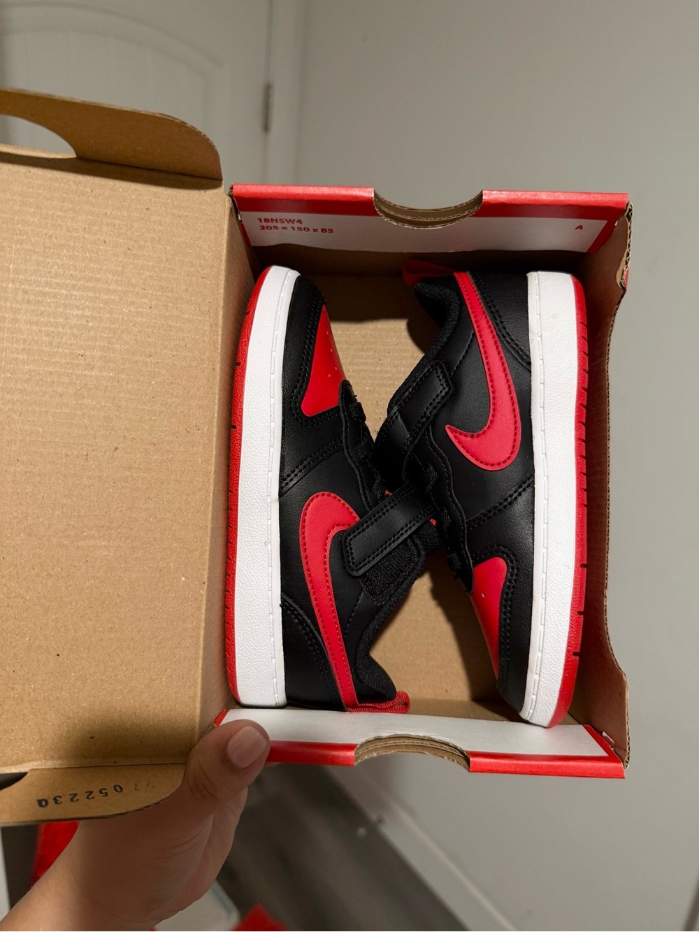 Nike Kids Black and Red Low-Top Sneakers